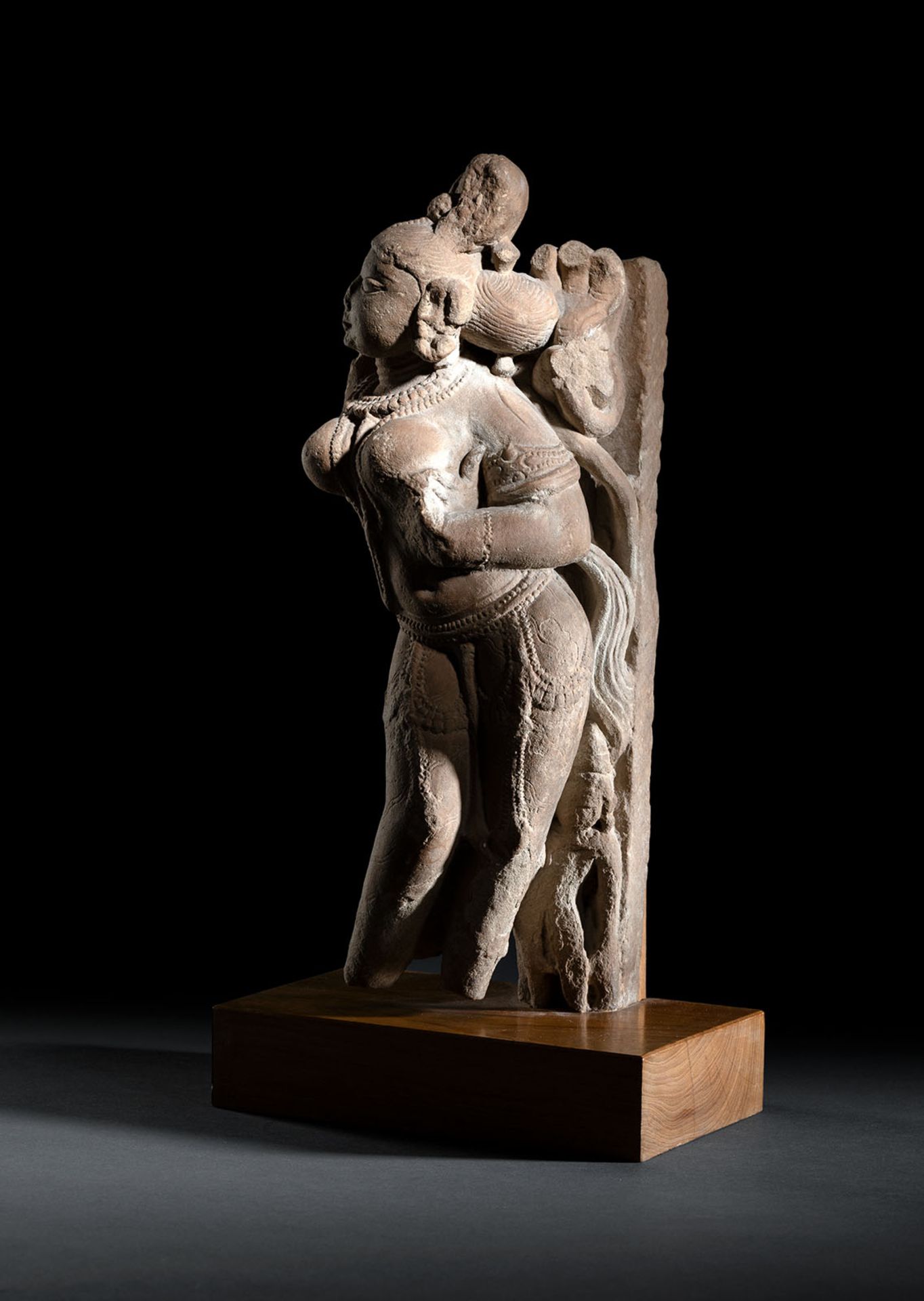 Skulptur einer Nymphe aus Sandstein - Bild 2 aus 2
