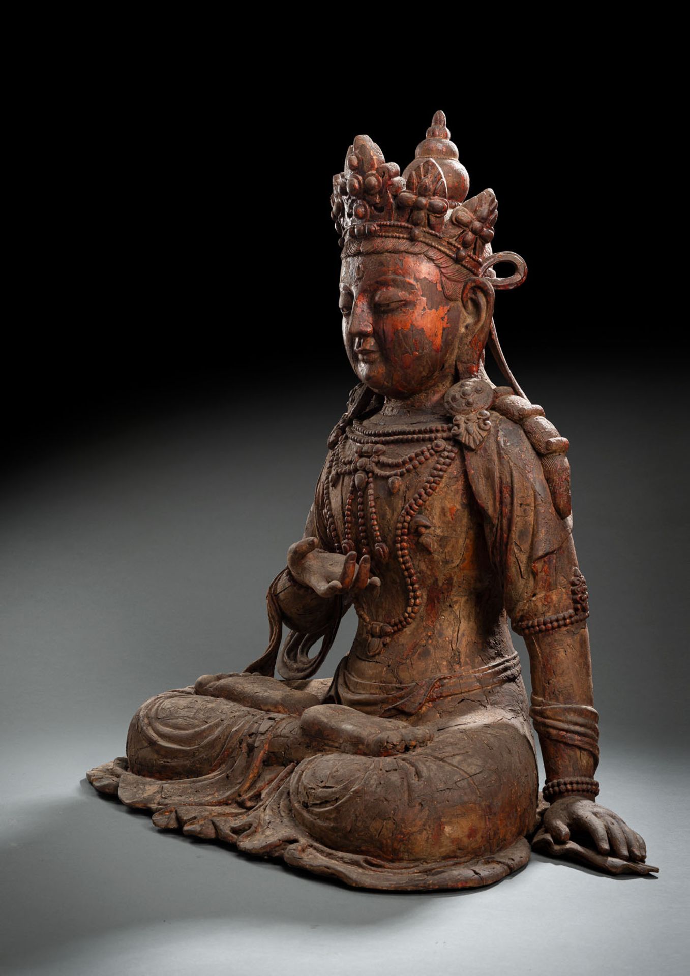 A WOOD FIGURE OF A BODHISATTVA - Image 2 of 4