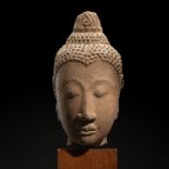 Kopf des Buddha aus Sandstein