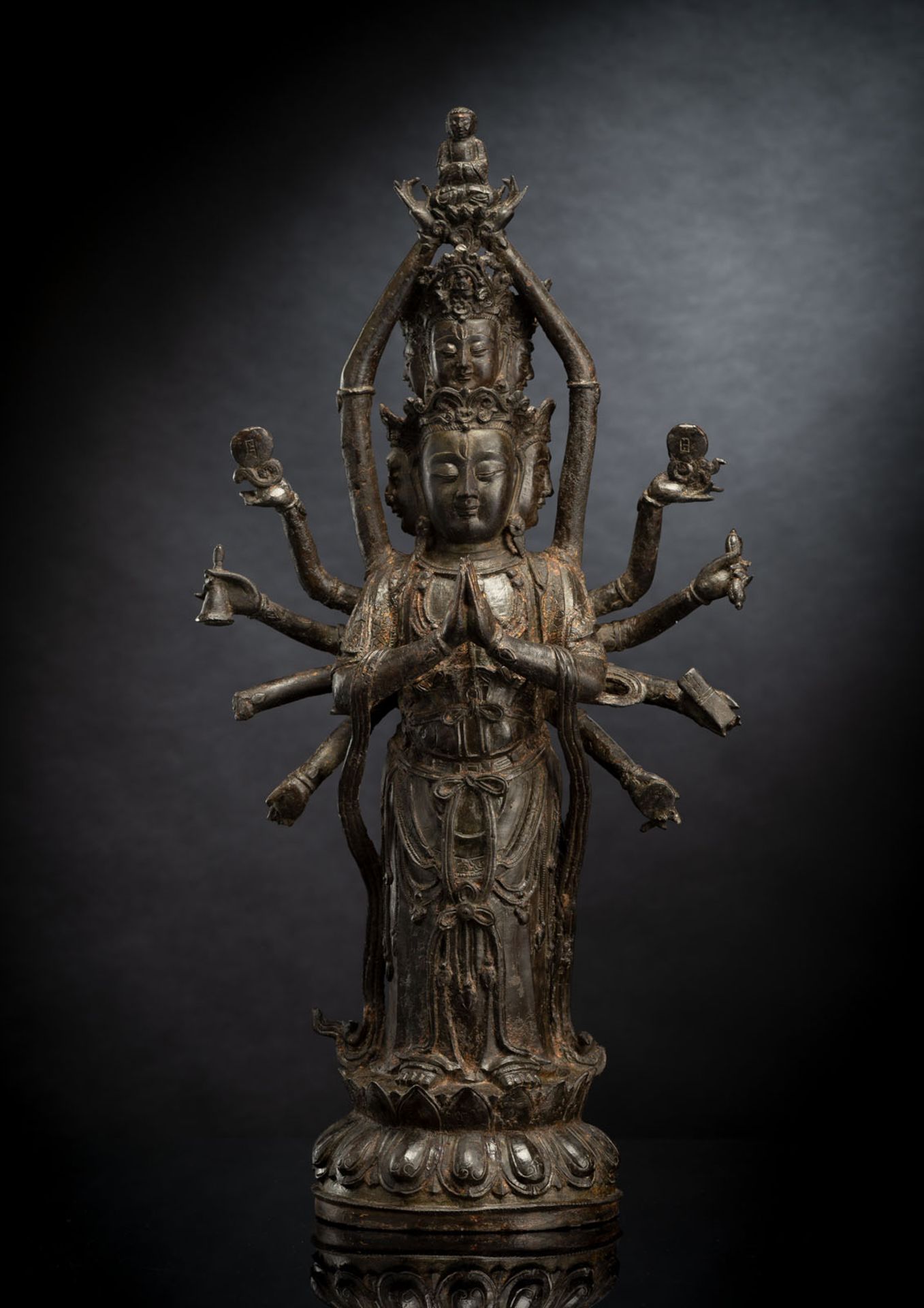 A RARE BRONZE FIGURE OF GUANYIN