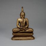 Bronze des Buddha Shakyamuni auf einem Podest