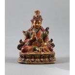 Terracotta-Figur des Padmasambhava polychrom gefasst