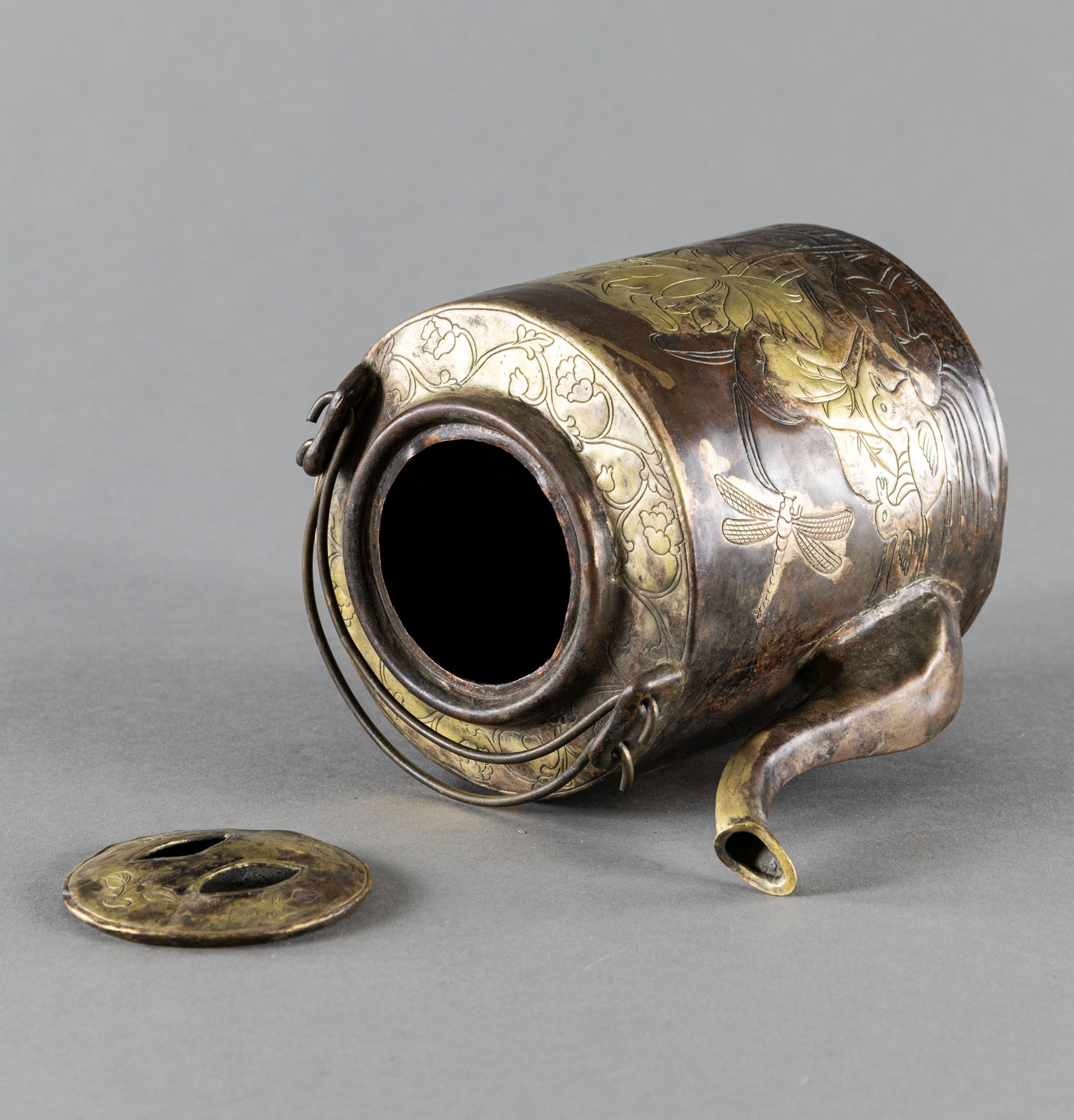 A PART-GILT COPPER EWER AND COVER WITH LOTOS - Image 3 of 5