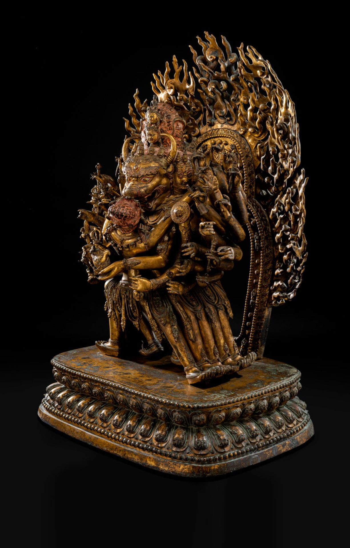 A HIGHLY IMPORTANT MONUMENTAL IMPERIAL GILT-BRONZE FIGURE OF VAJRABHAIRAVA - Image 6 of 8