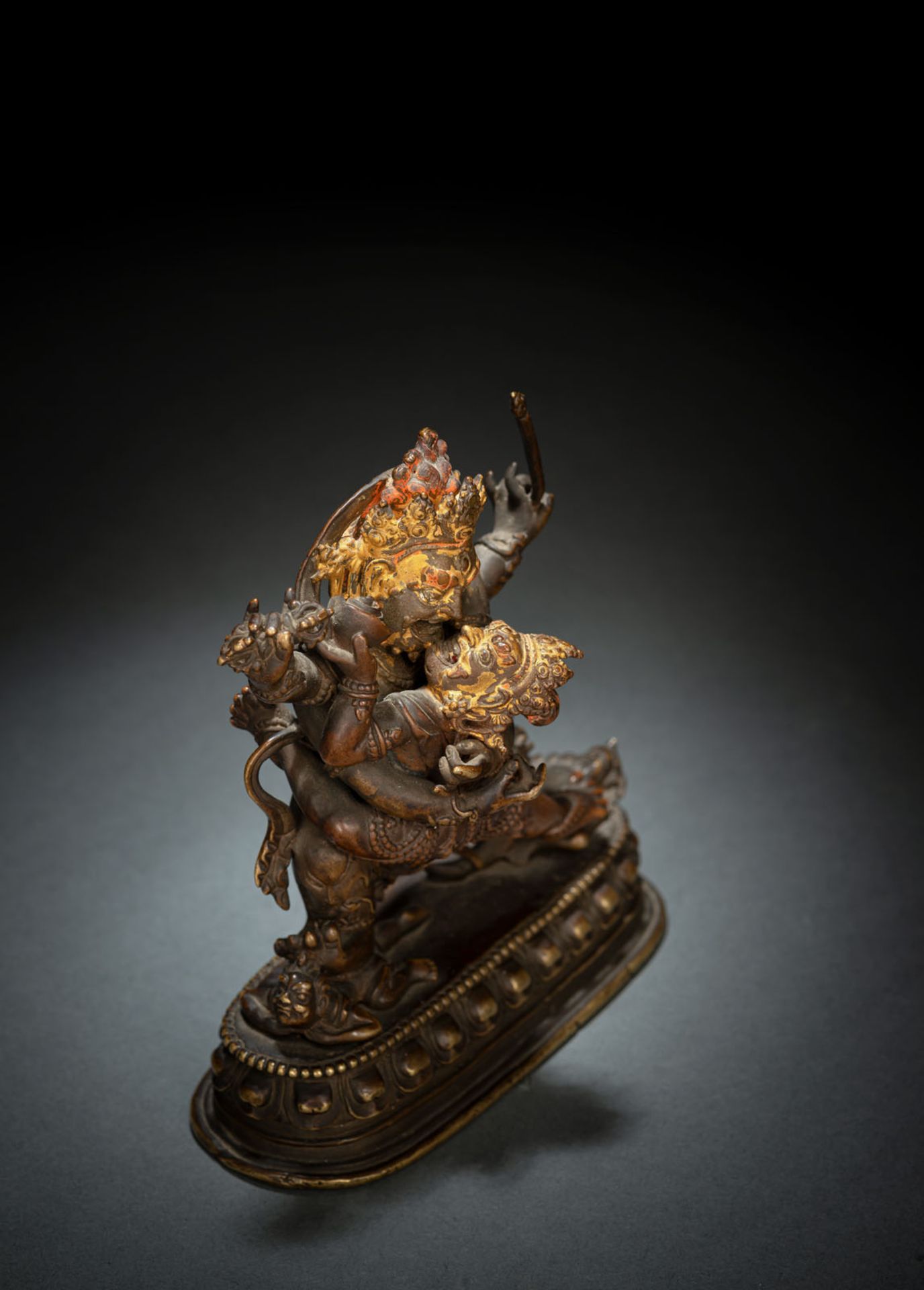 A RARE BRONZE EMANATION OF VAJRAPANI ON A LOTUS - Image 3 of 10