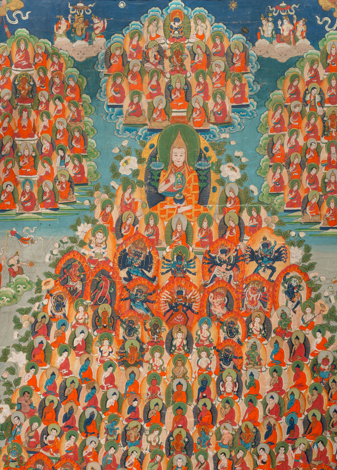 A LARGE THANGKA DEPICTING TSHOG SHING WITH SILK BROCADE MOUNTING - Image 3 of 4