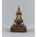 Bronze-Stupa mit Miniatur-Buddhas