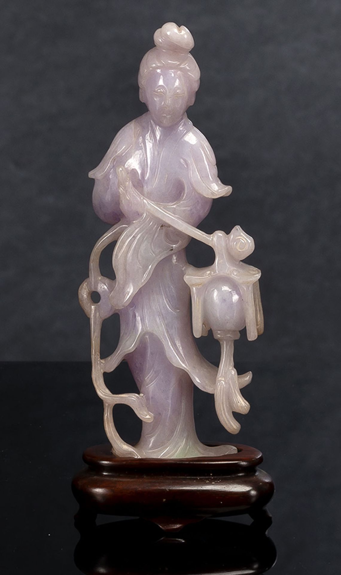 A LIGHT PURPLE-COLOR JADEITE MODEL OF A STANDING LADY, WOOD STAND AND BOX