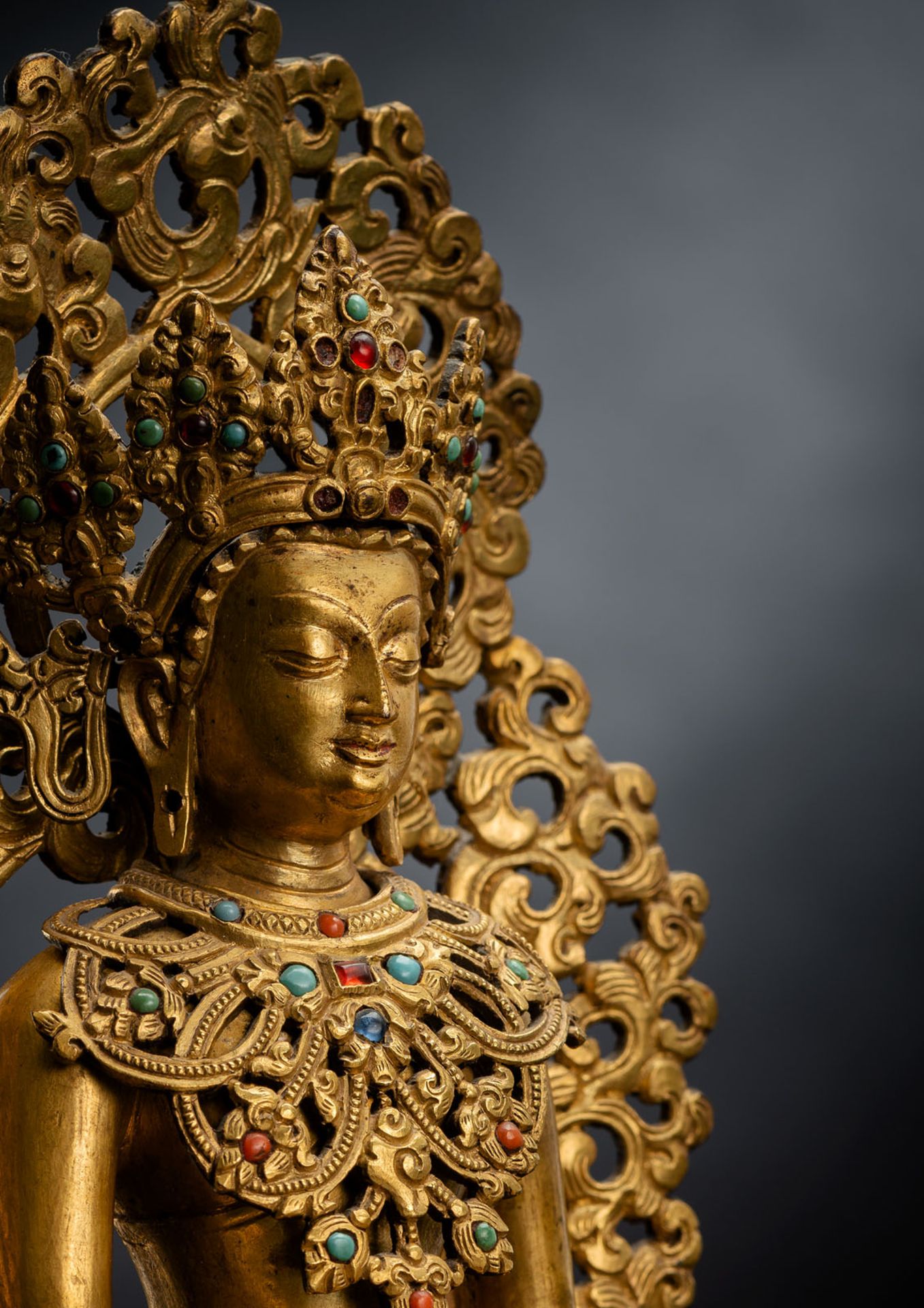 A FINE GILT-BRONZE FIGURE OF BUDDHA SHAKYAMUNI - Image 3 of 4