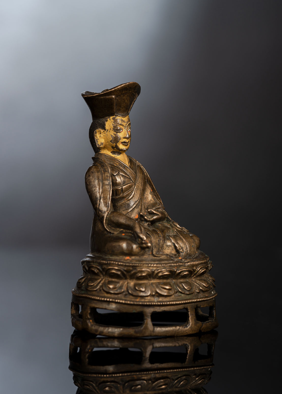 A BRONZE FIGURE OF A LAMA - Image 4 of 10