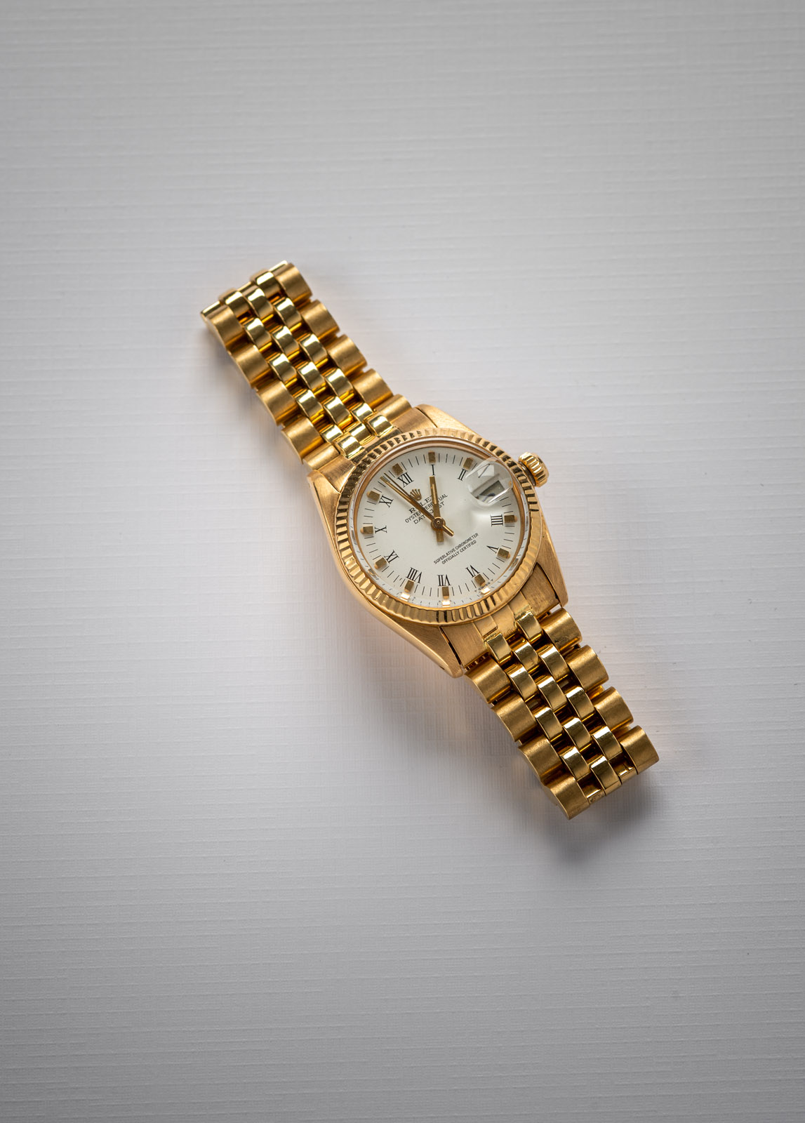 A RARE ROLEX OYSTER MEDIUM LADY'S WATCH - Image 2 of 3