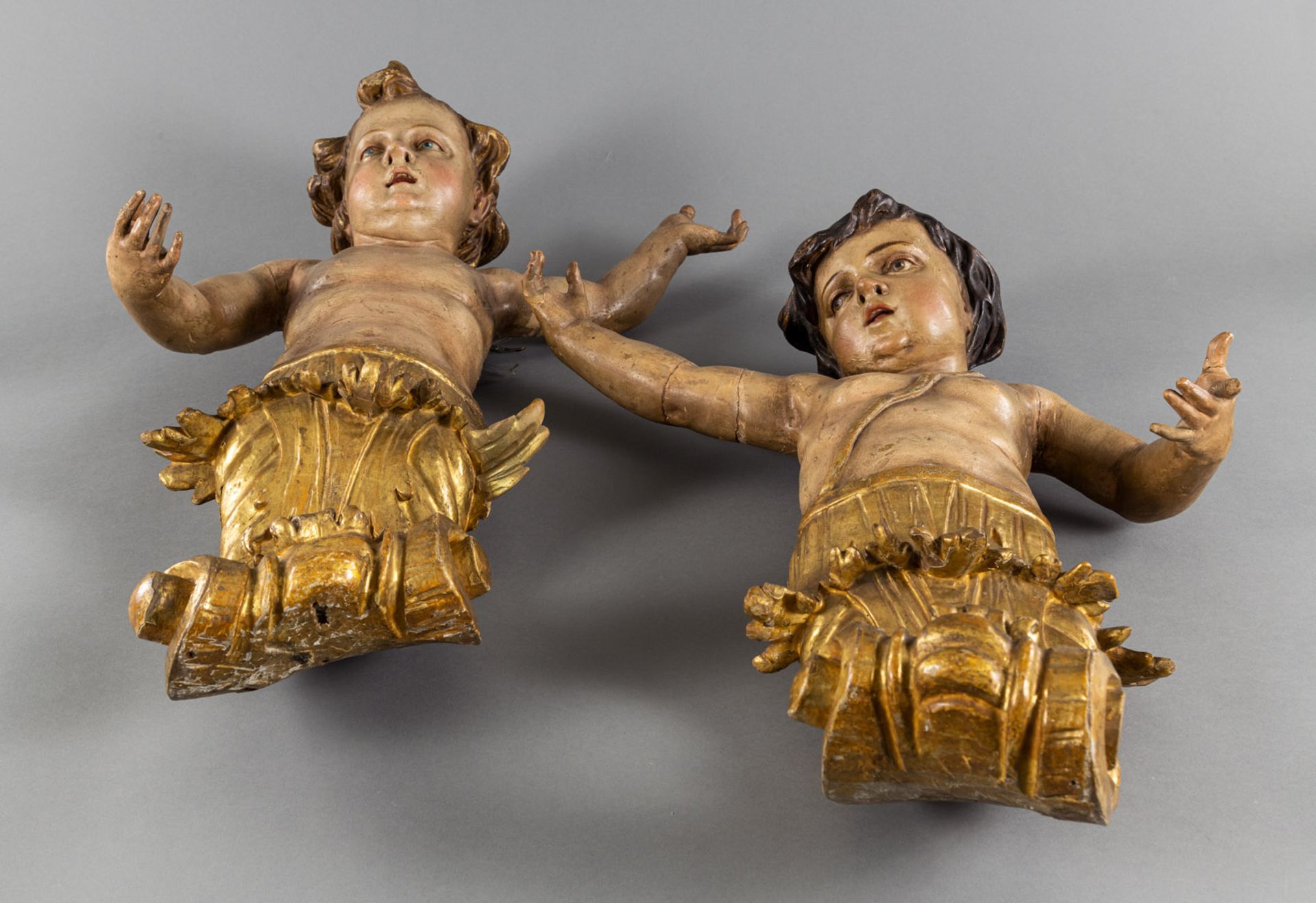 A PAIR OF ROCOCO PUTTI ON ROCAILLES - Image 3 of 15