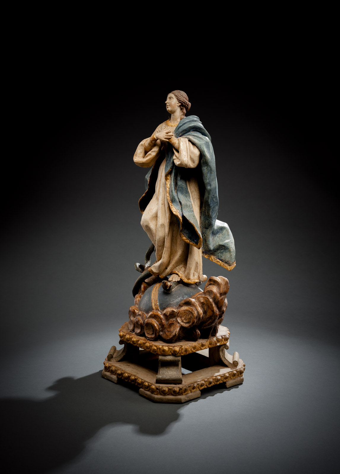 A FINE BAROQUE SCULPTURE OF ST. MARY IMMACULATE - Image 4 of 5