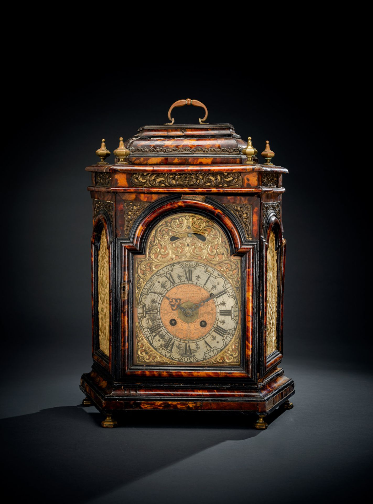 A FINE ITALIAN BRONZE MOUNTED BOULLE PENDULE