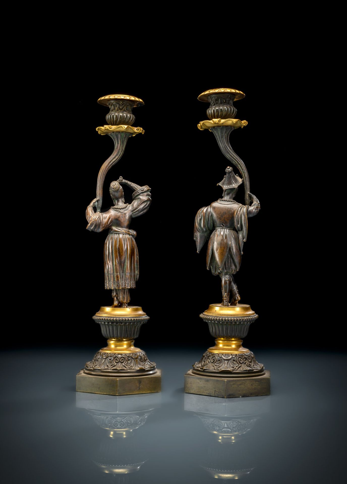 A PAIR OF CHARLES X ORMOLU AND PATINATED BRONZE CANDLESTICKS OF CHINOISE STYLE - Image 2 of 5