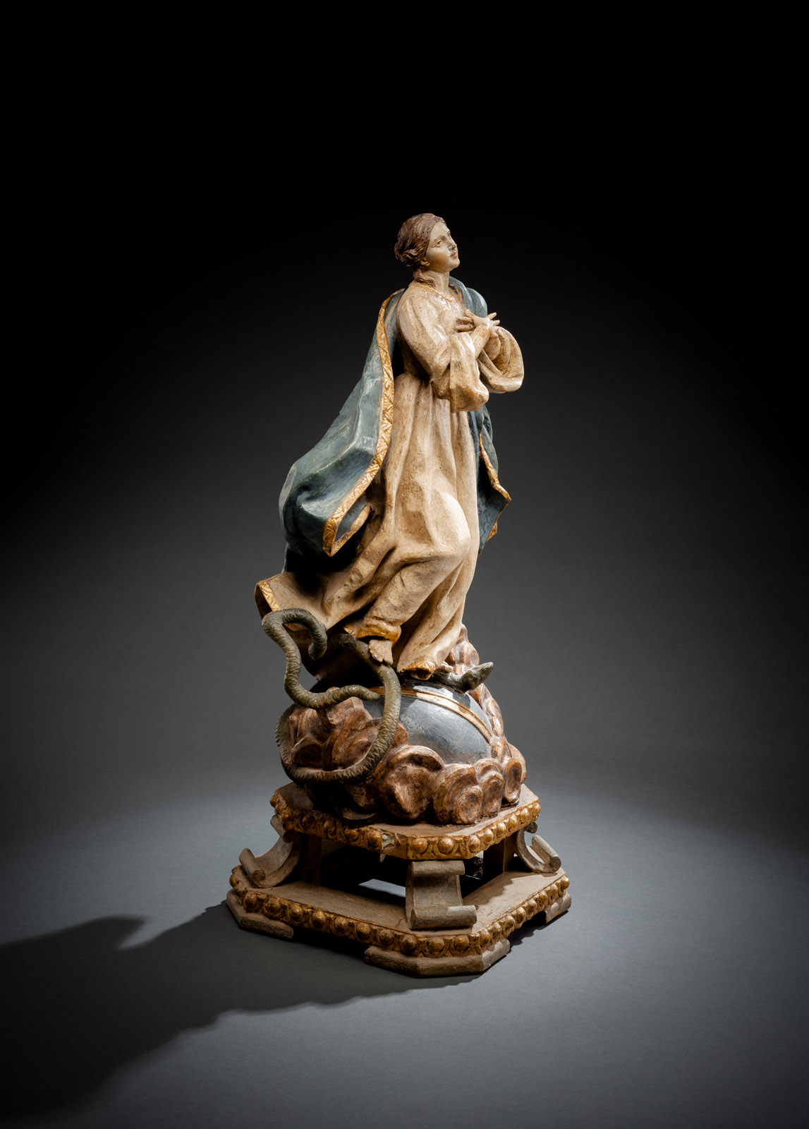 A FINE BAROQUE SCULPTURE OF ST. MARY IMMACULATE - Image 2 of 5