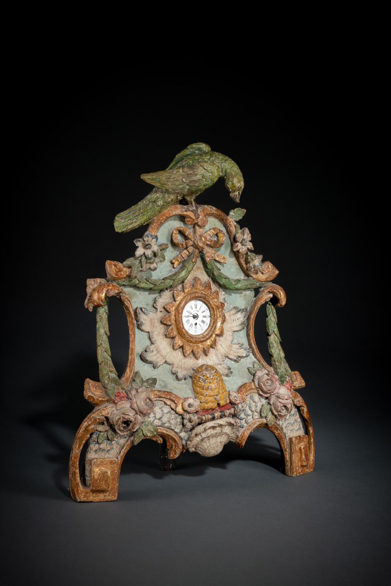 A FINE CARVED WOOD ROCOCO WATCH STAND WITH PARROT - Image 2 of 4