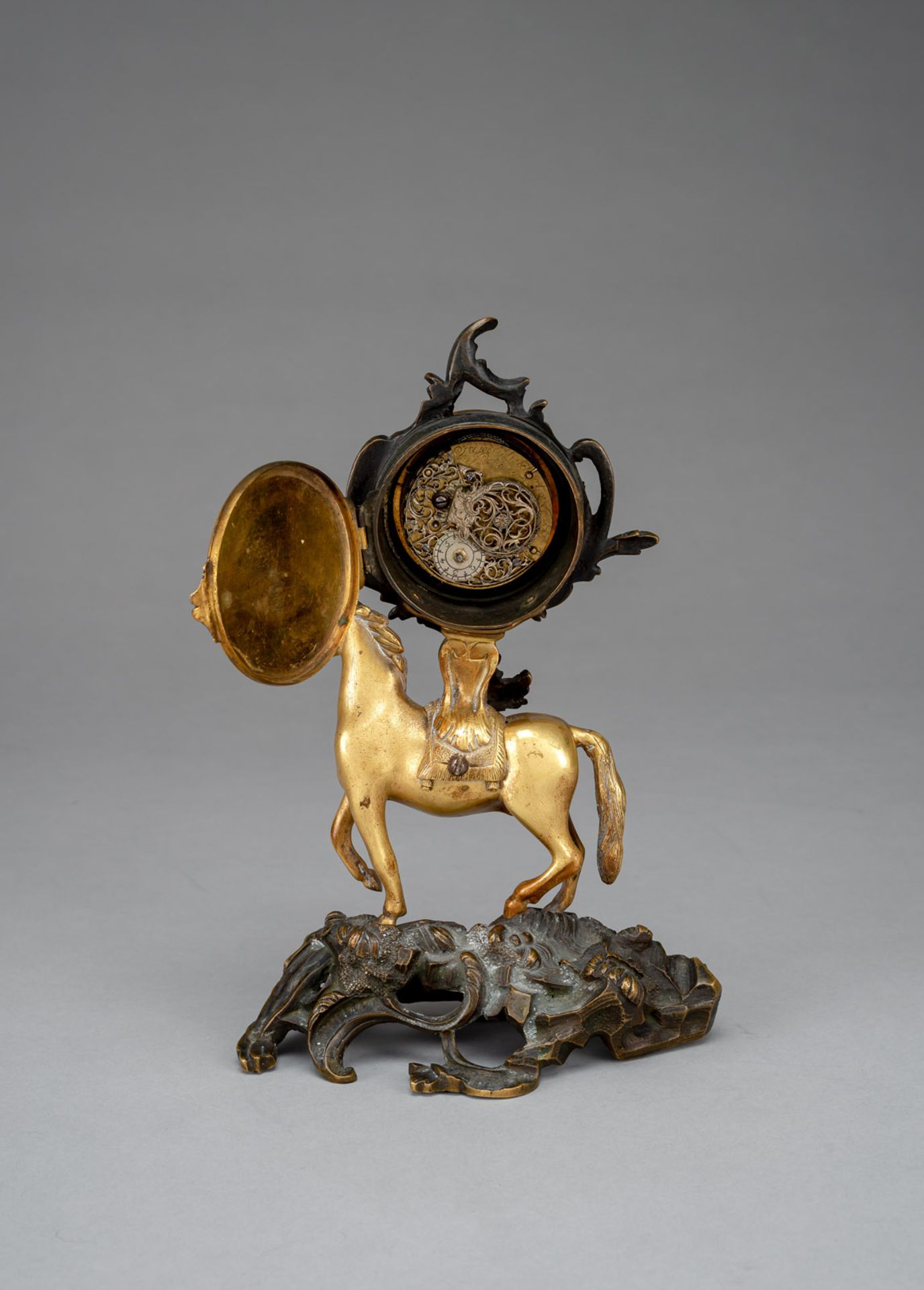 A GERMAN ROCOCO BRONZE TABLE TIMEPIECE WITH HORSE - Image 2 of 5