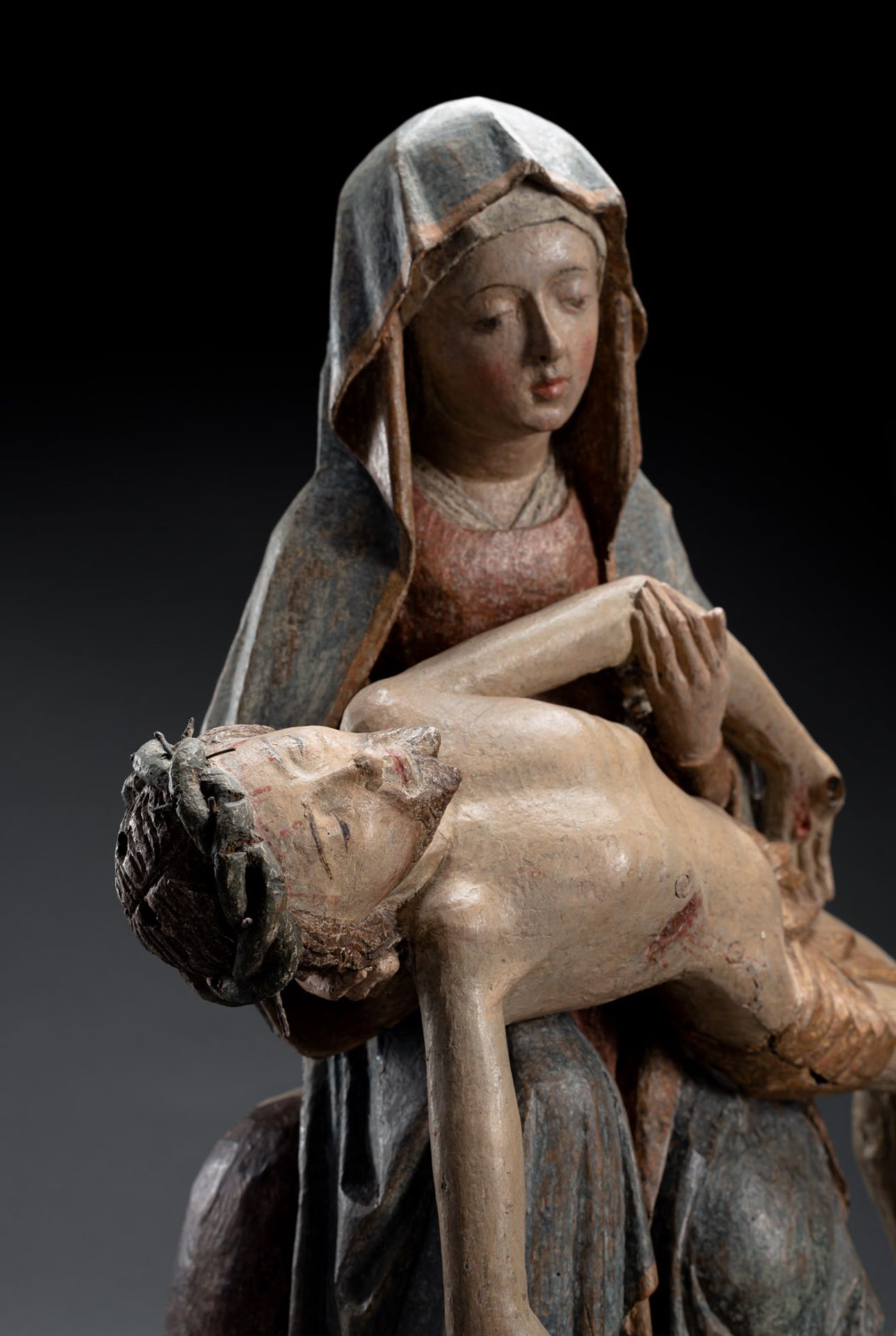 AN EXPRESSIVE DUTCH OR LOWER RHENISH PIETA - Image 6 of 6