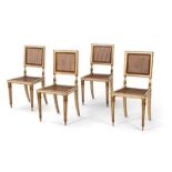Satz von vier eleganten Empire-Stühlen