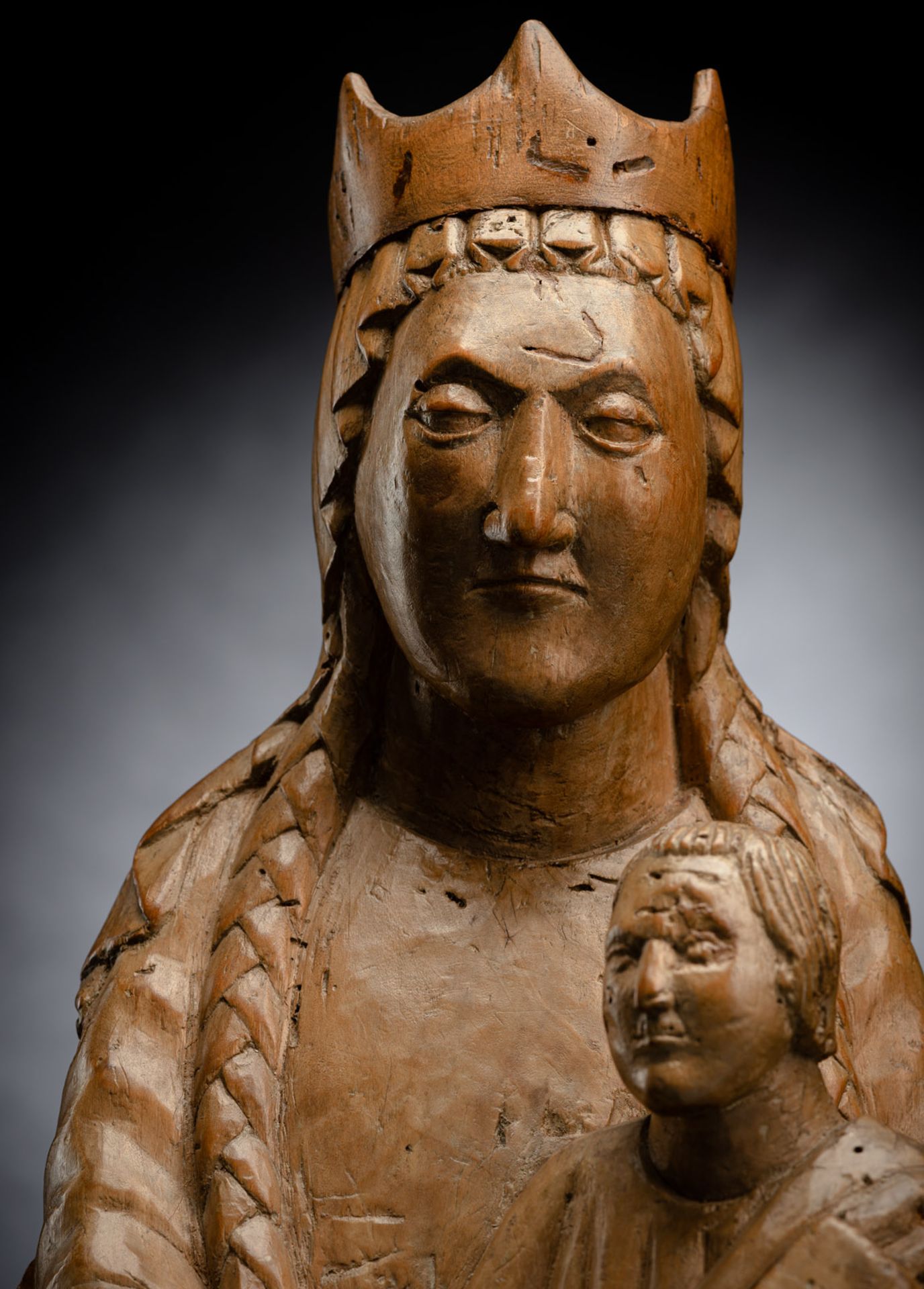 A RARE ROMAN VIRGIN AND CHILD ENTHRONED - Image 5 of 6