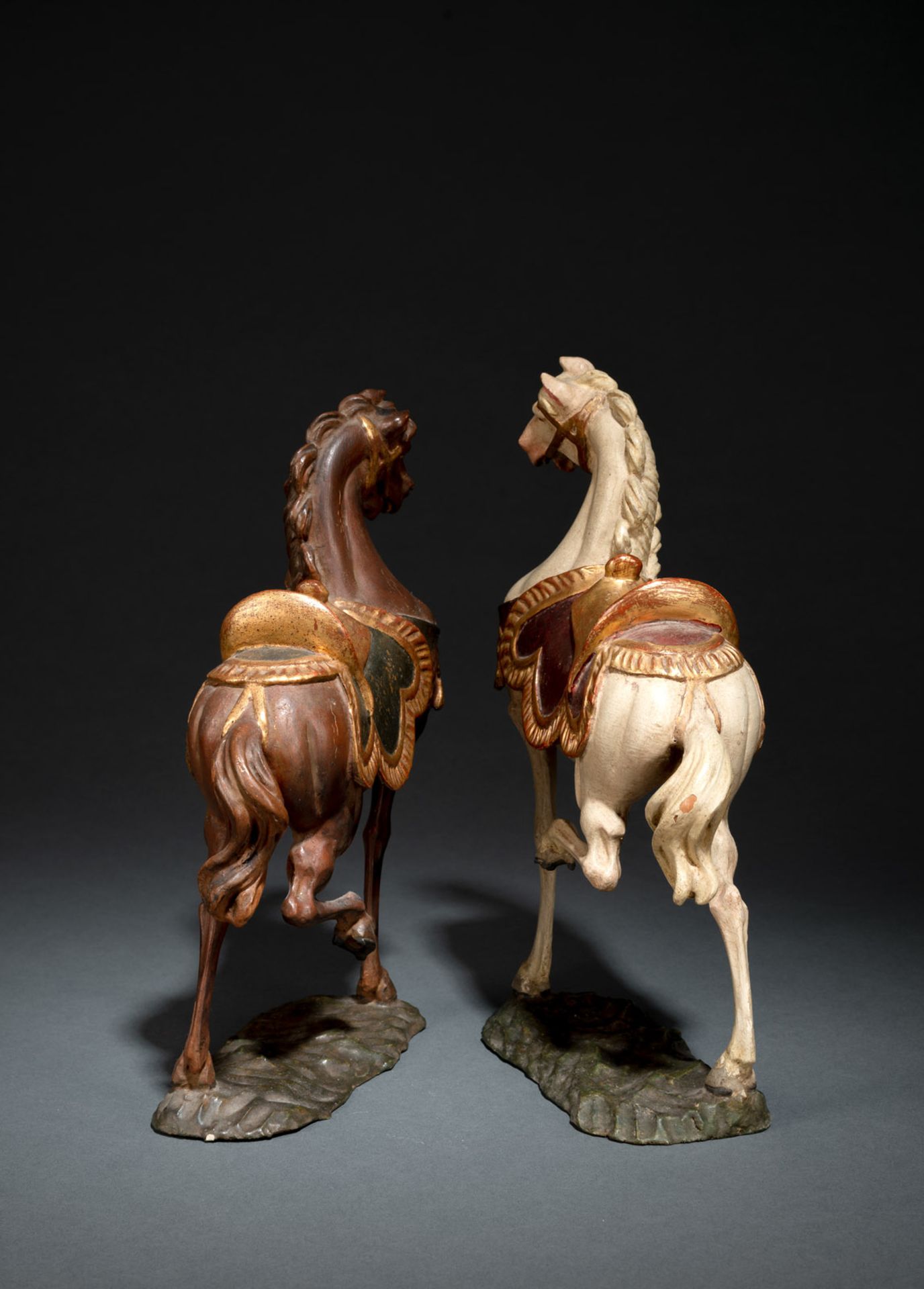 A PAIR OF "GRÖDEN" HORSE FIGURES - Image 5 of 7