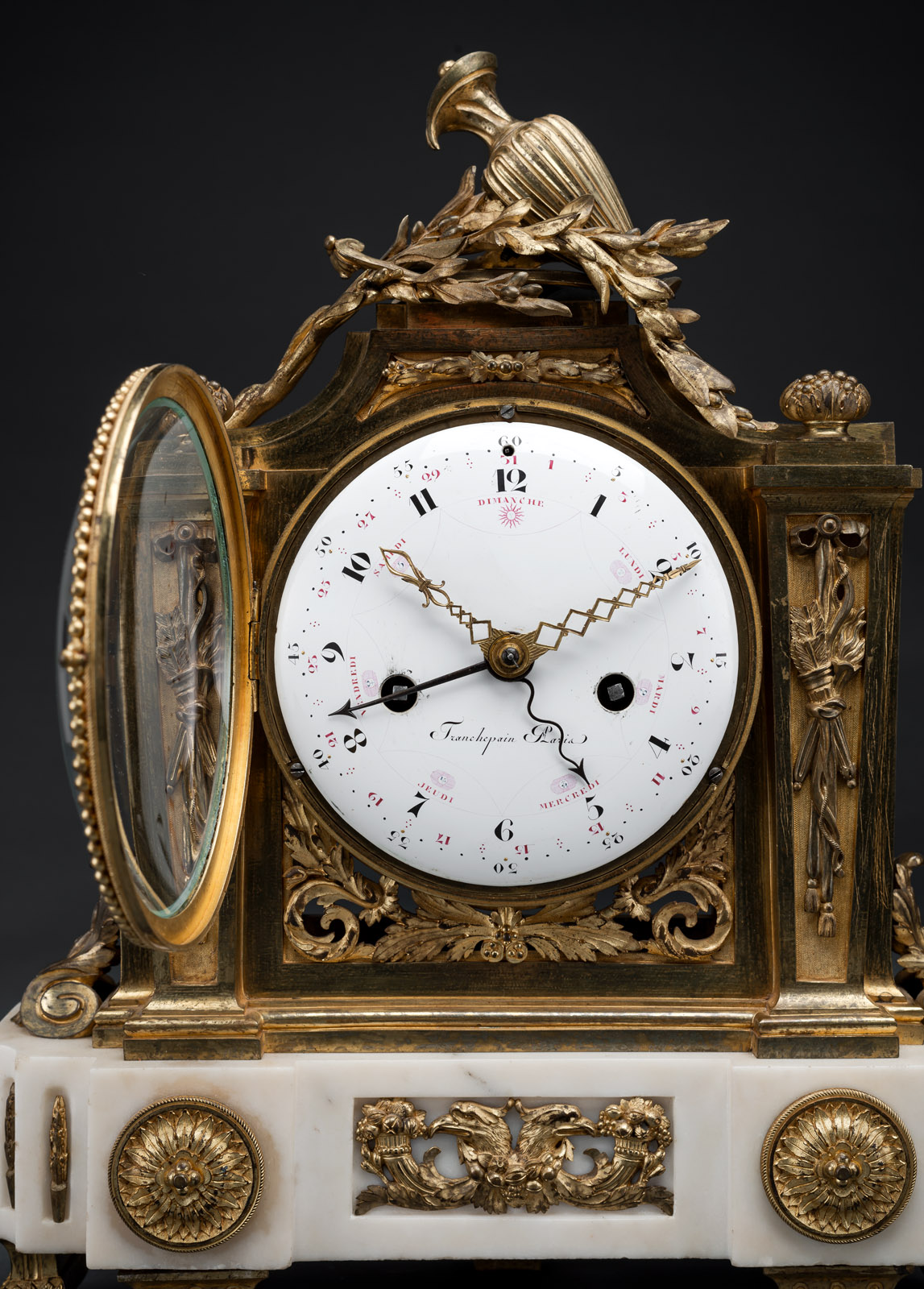 A FINE ORMOLU AND WIHTE MARBLE LOUIS XVI PENDULE - Image 3 of 3