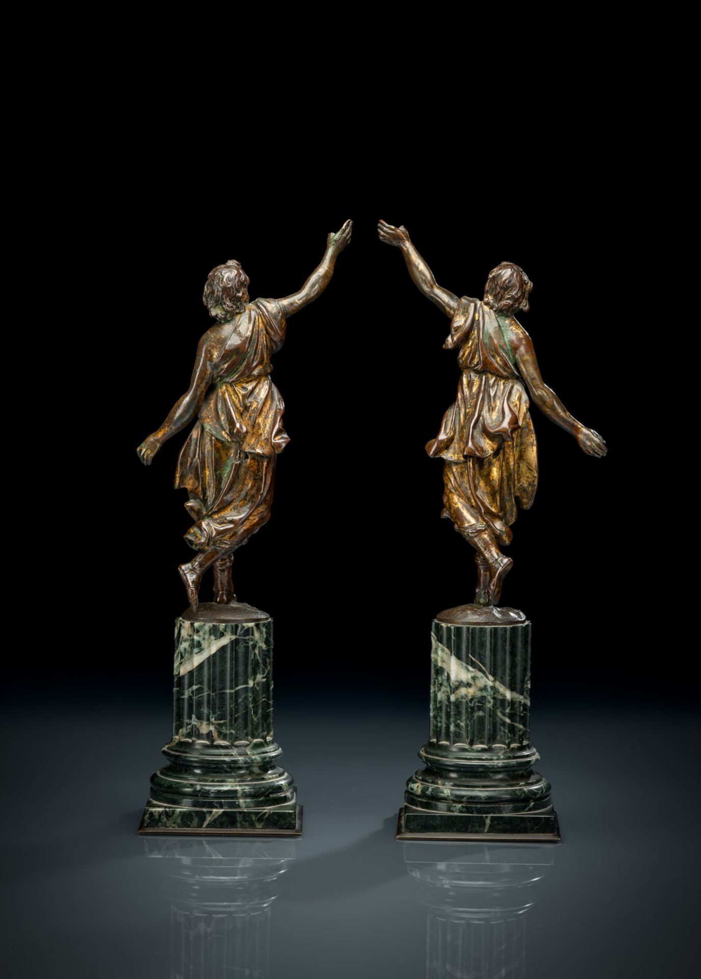 A PAIR OF ITALIAN BRONZE ANGELS - Image 2 of 4