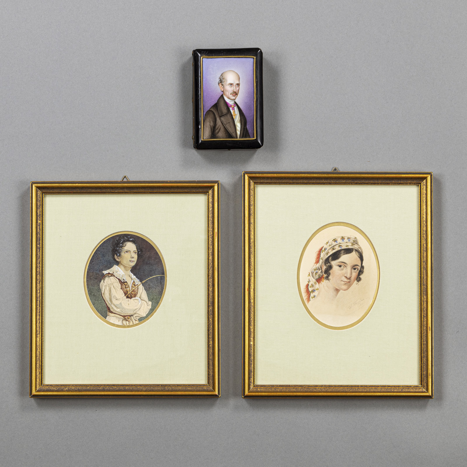 TWO PORTRAIT MINIATURES AND A SNUFF BOX WITH THE PORTRAIT OF ARCHDUKE JOHANN