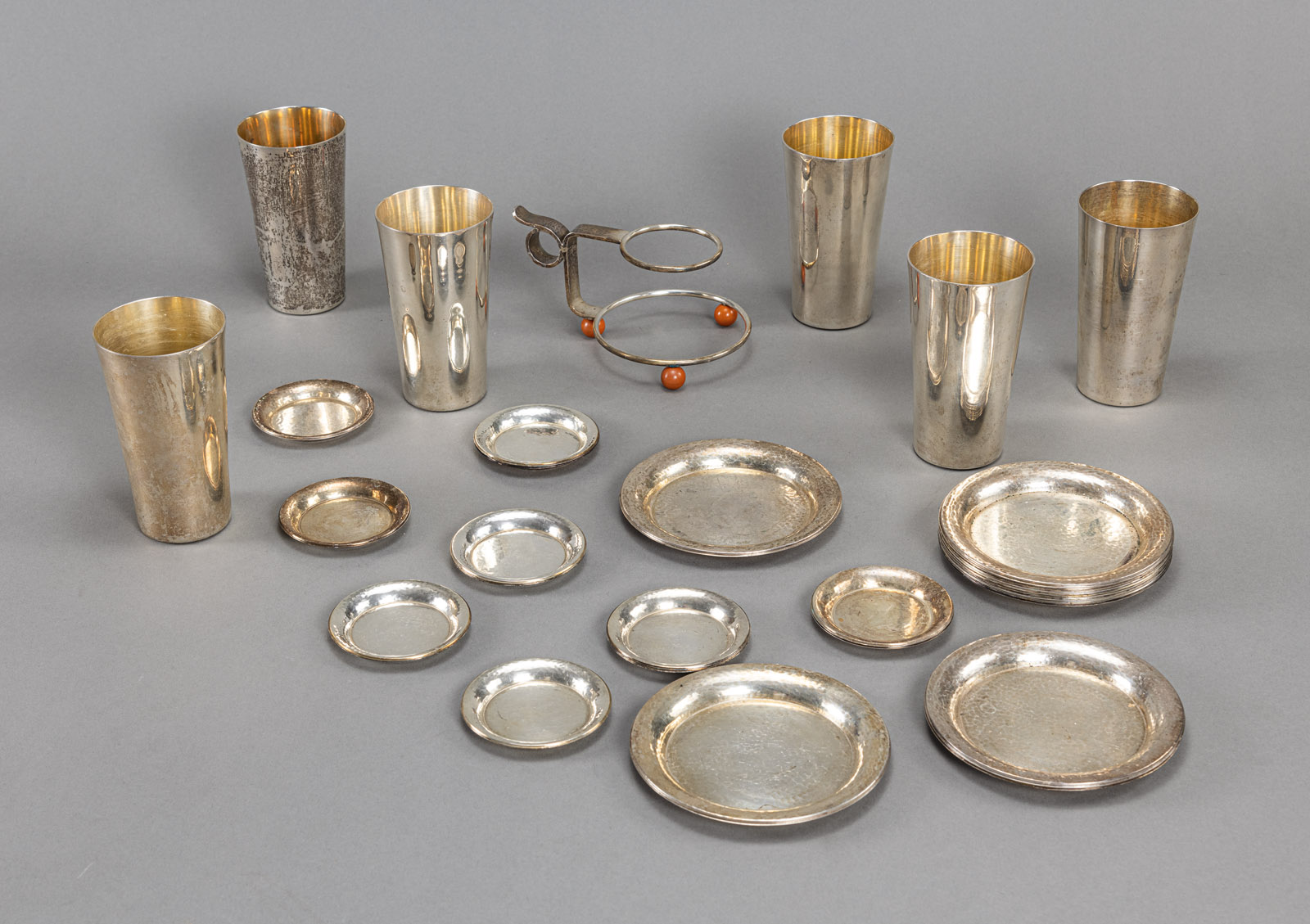 SIX SILVER BEAKER AND A STAND WITH COASTERS - Image 3 of 5