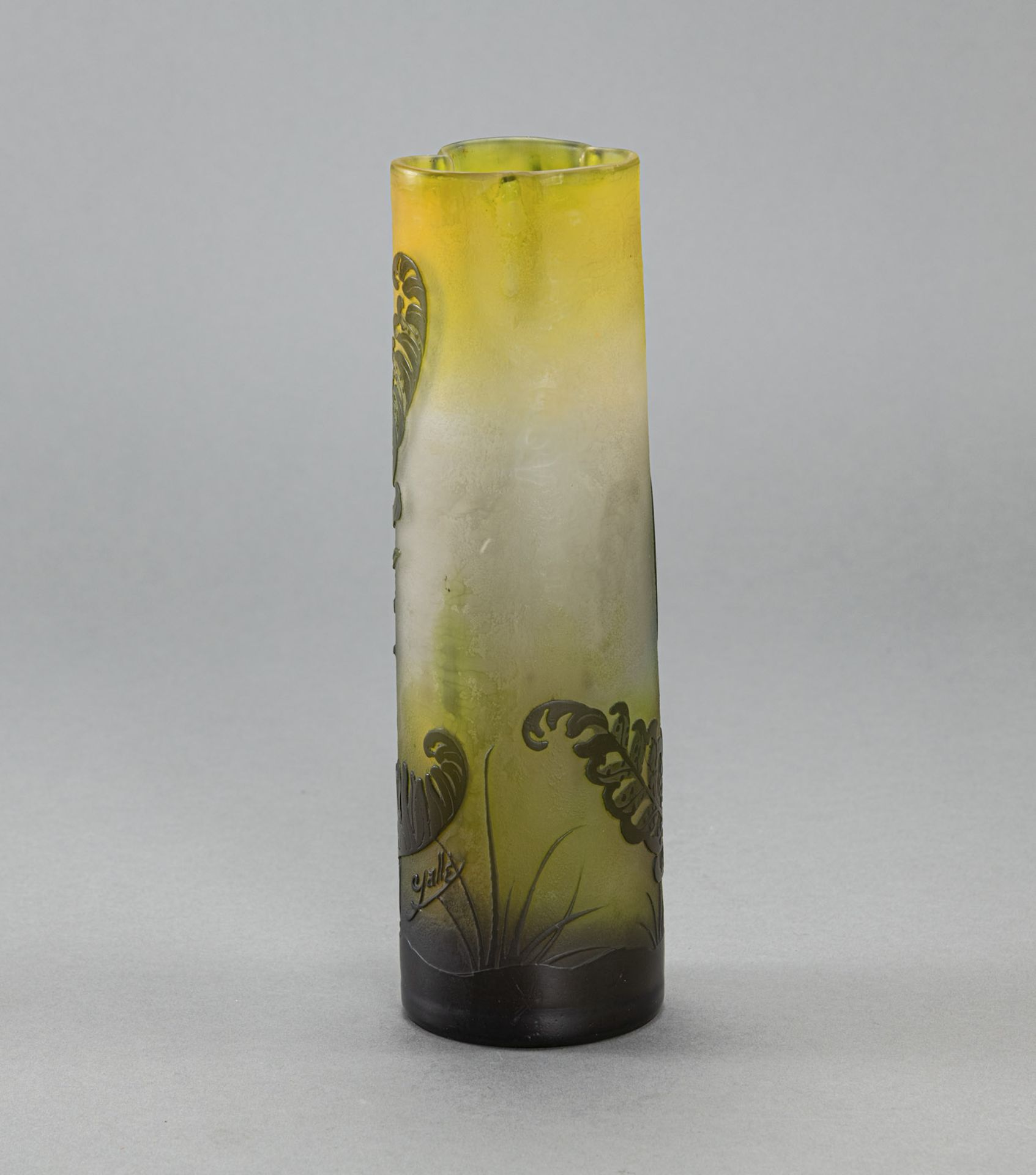 Vase mit "Fougères"- Dekor - Bild 2 aus 5