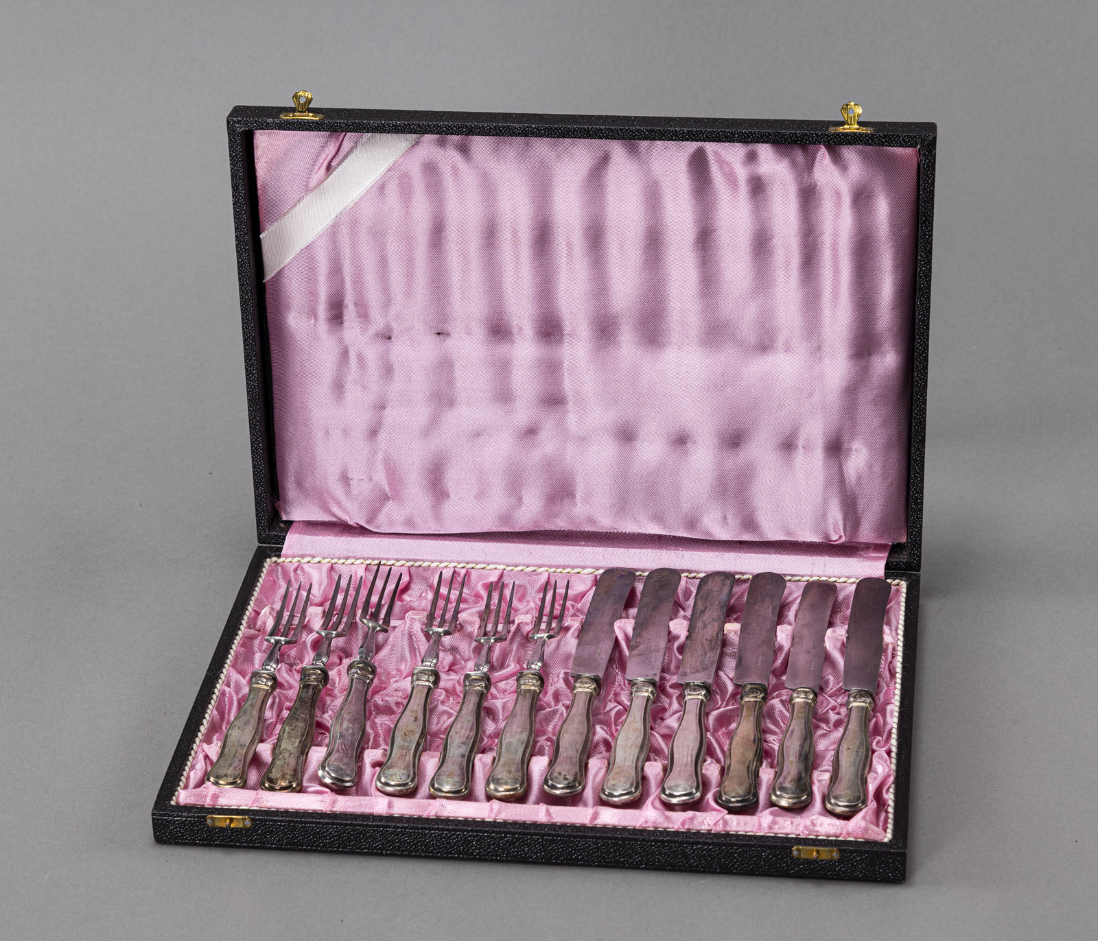 FRUIT CUTLERY AND FISH CUTLERY IN BOXES - Image 3 of 8