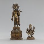 Zwei Bronzen mit Darstellungen des Buddha Dipankara und des vierarmigen Ganesha