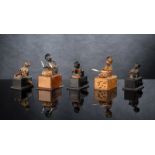 Gruppe von fünf sogen. 'Kobe'-Spielzeugfigurn aus Holz für Knder, beweglich gearbeitet