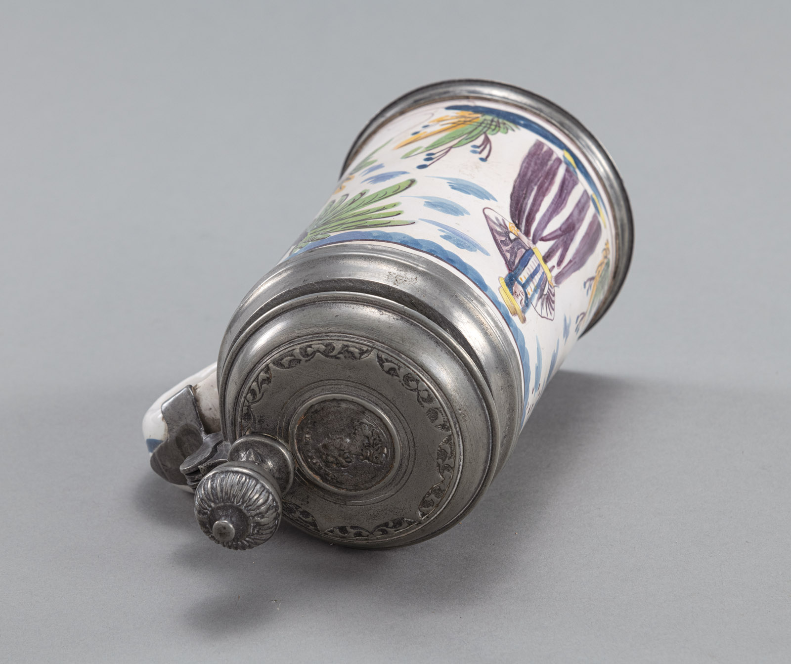 A RHEINSBERG PEWTER MOUNTED FAYENCE TANKARD - Image 6 of 7