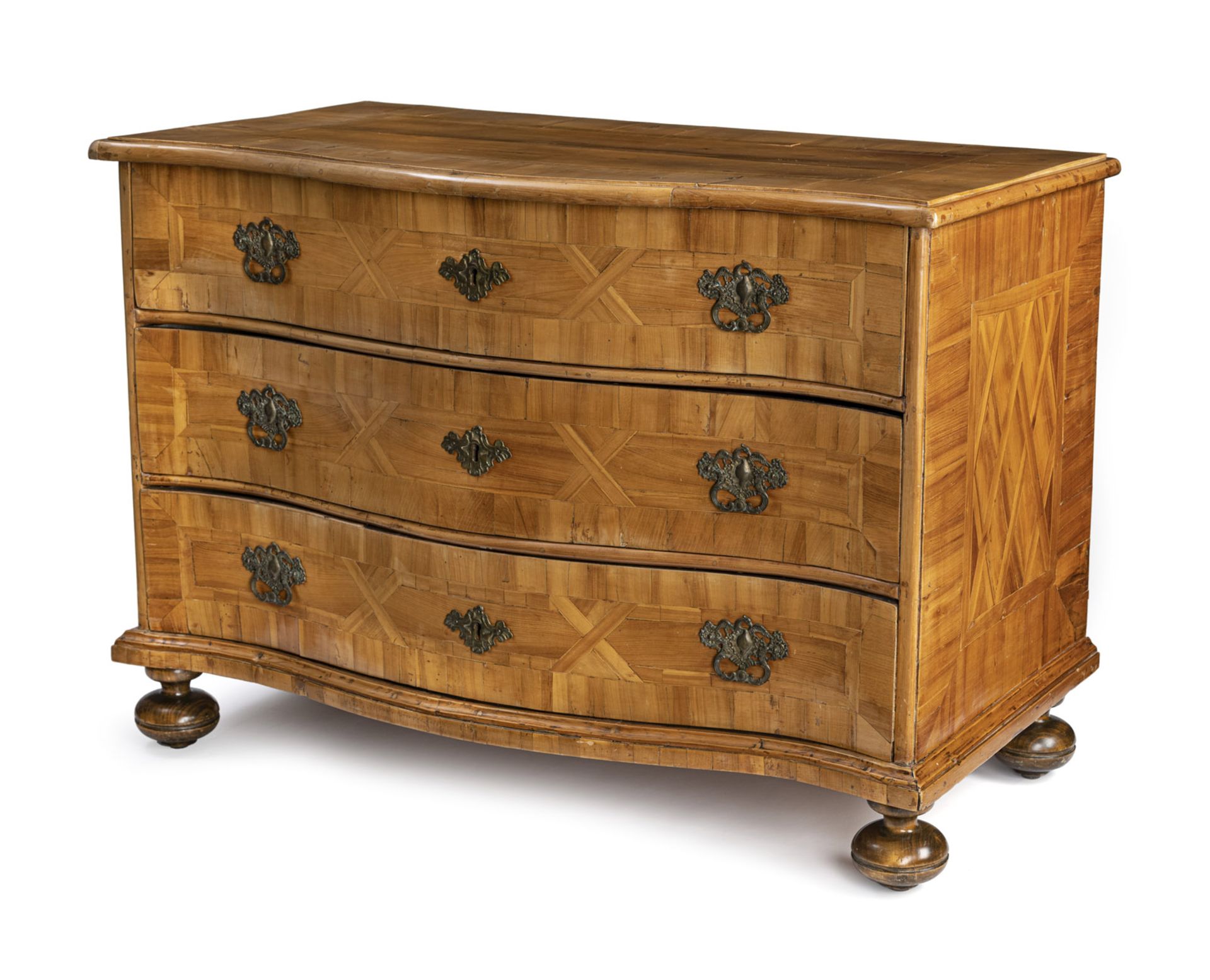 A SOUTH GERMAN FRUITWOOD COMMODE
