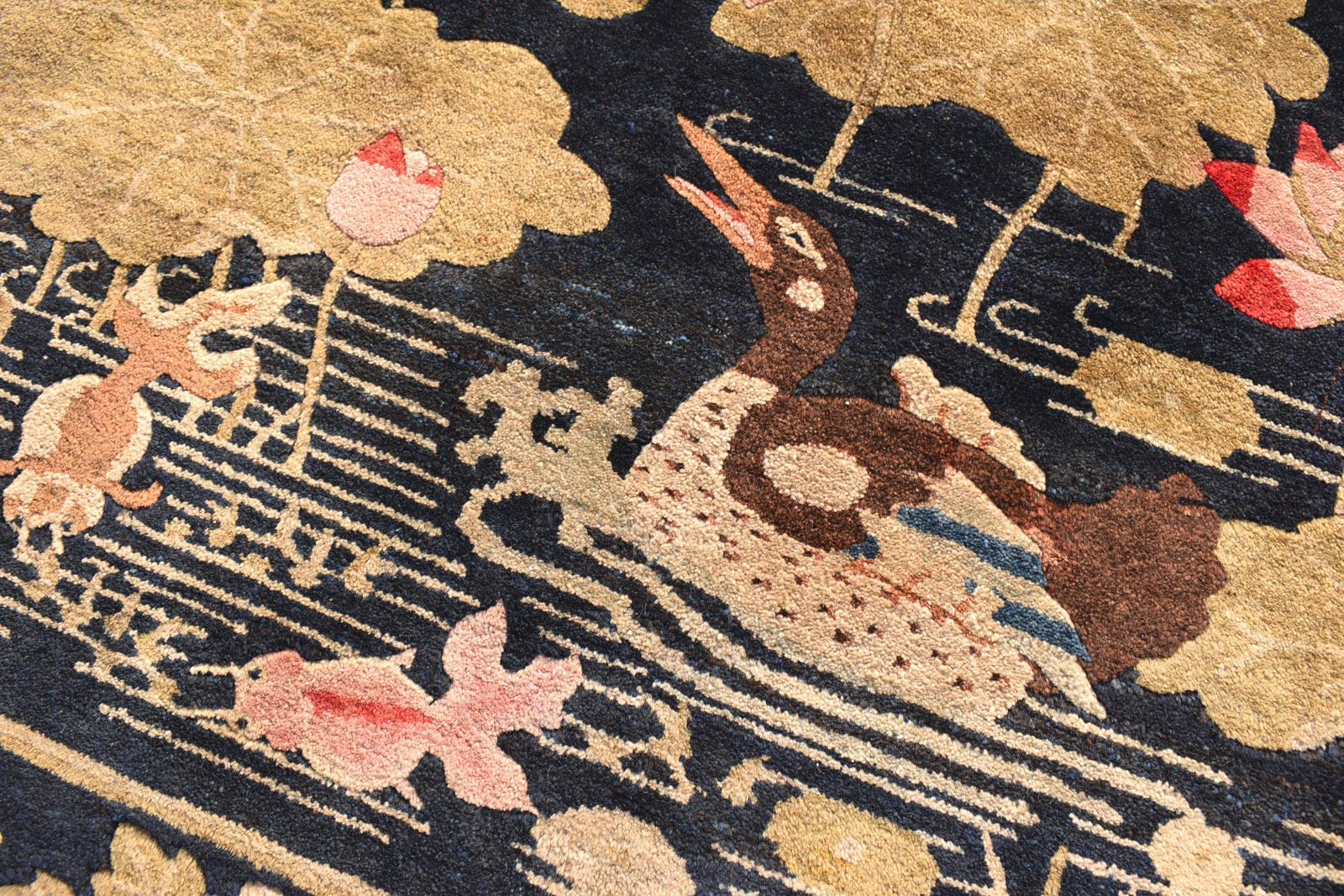 A PAOTOU PICTORIAL RUG - Image 2 of 5