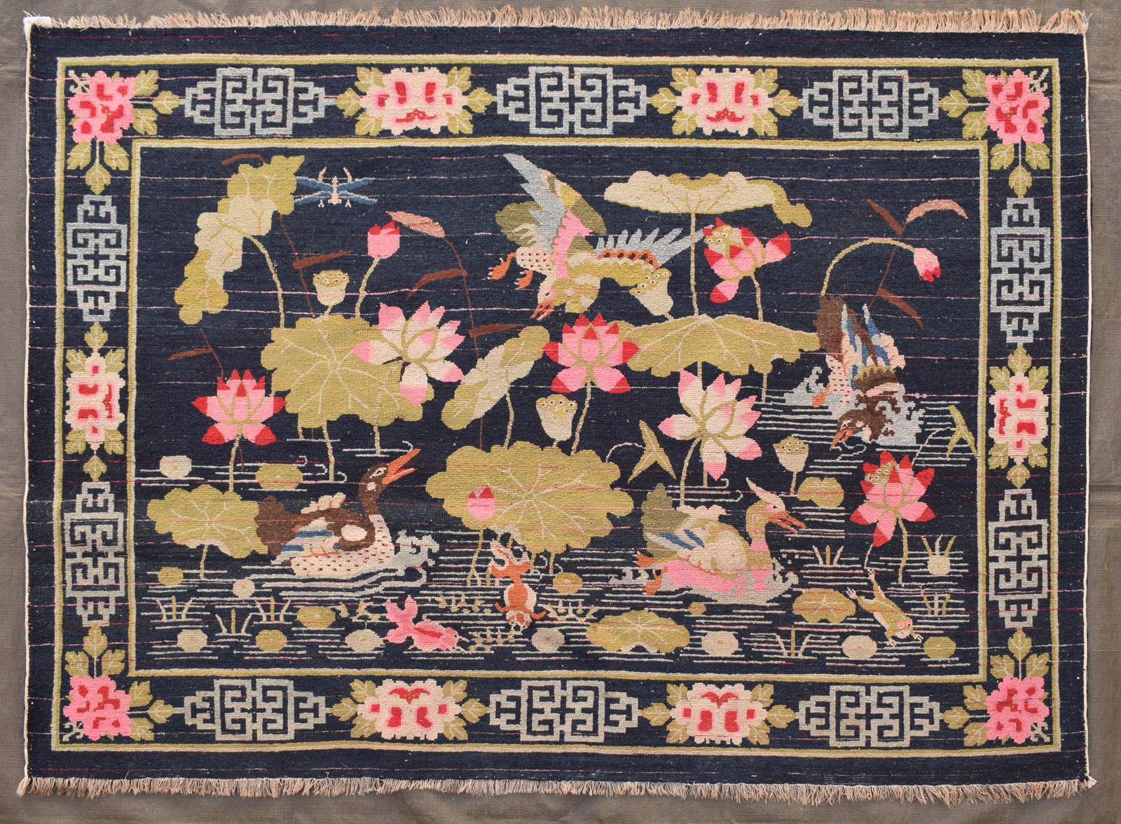 A PAOTOU PICTORIAL RUG - Image 4 of 5