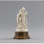 Figur aus Elfenbein mit Darstellung eines Paares