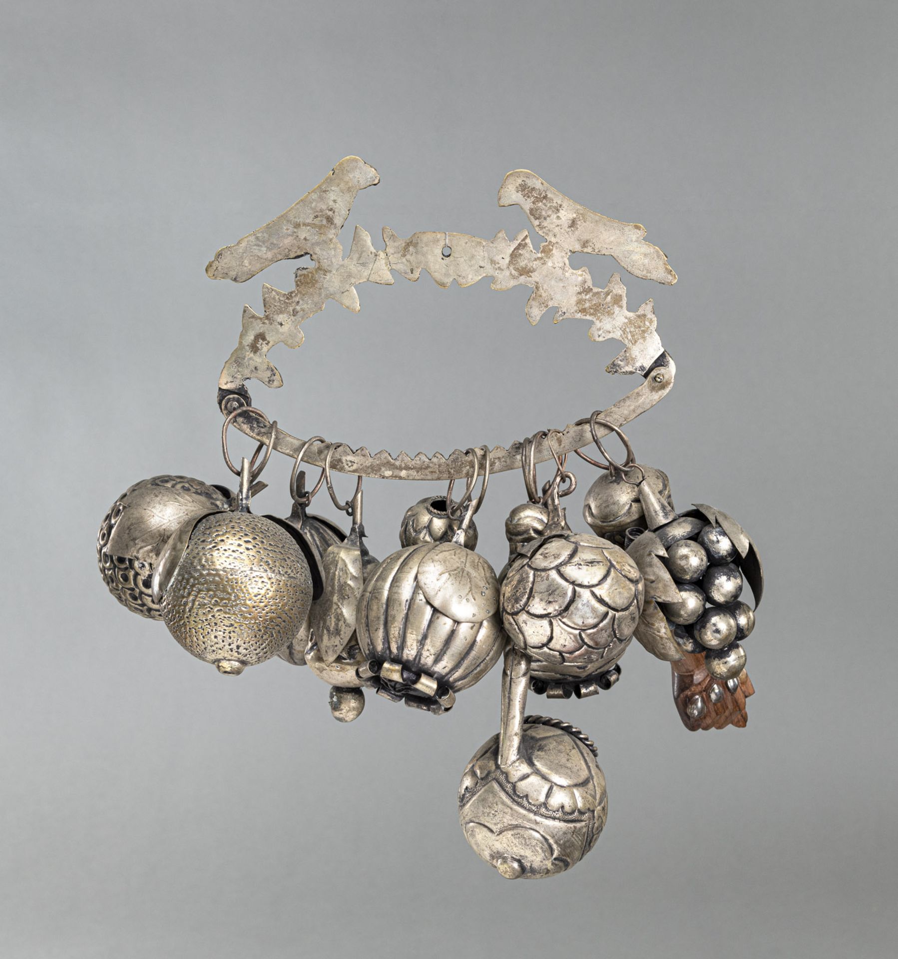 A FOLCLORIC RATTLE WITH PENDANTS - Image 2 of 2