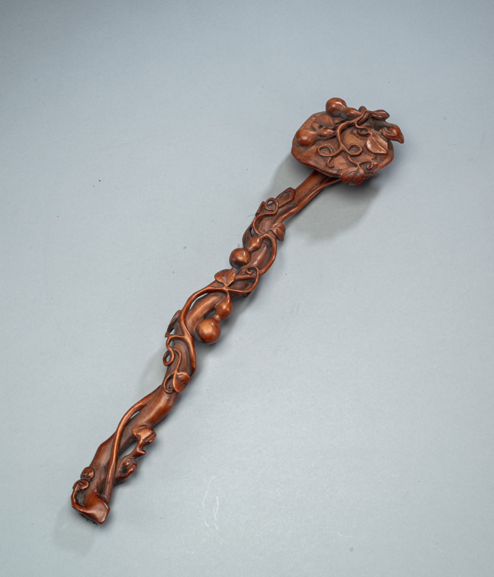 BOXWWOD RUYI SCEPTER CARVED WITH CALABASH DECORATION