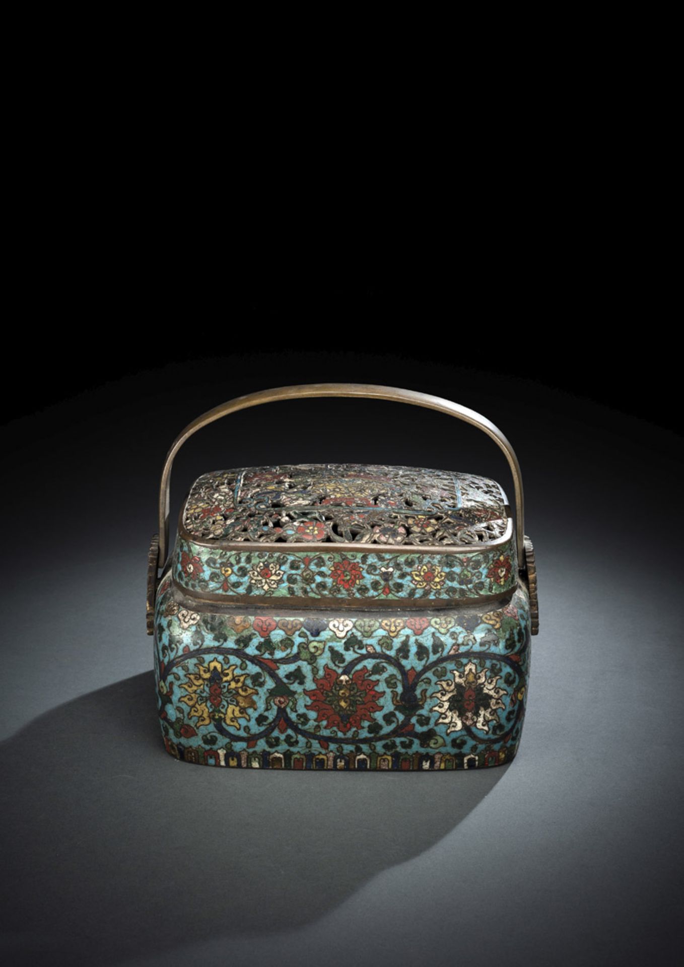 A VERY RARE PART-GILT CLOISONNÉ ENAMEL HAND WARMER WITH LOTUS DECORATION