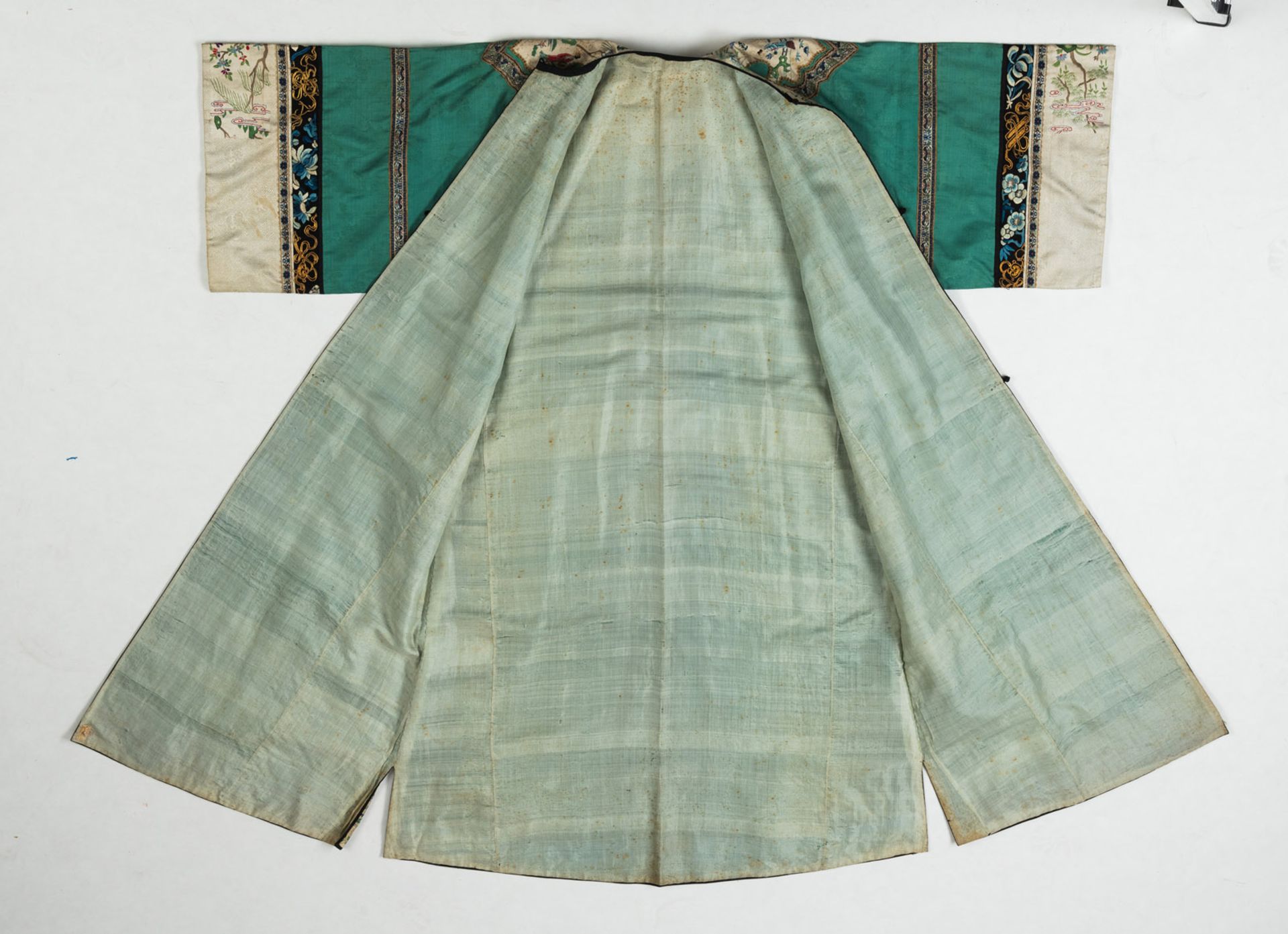 A LADY'S SILK MAST OVERROBE WITH EMBROIDERED AND WOVEN BORDERS - Image 2 of 3