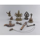 Konvolut Ritualgegenstände und buddhistische Bronzen, u. a. Vajra, Ghanta, Buddha
