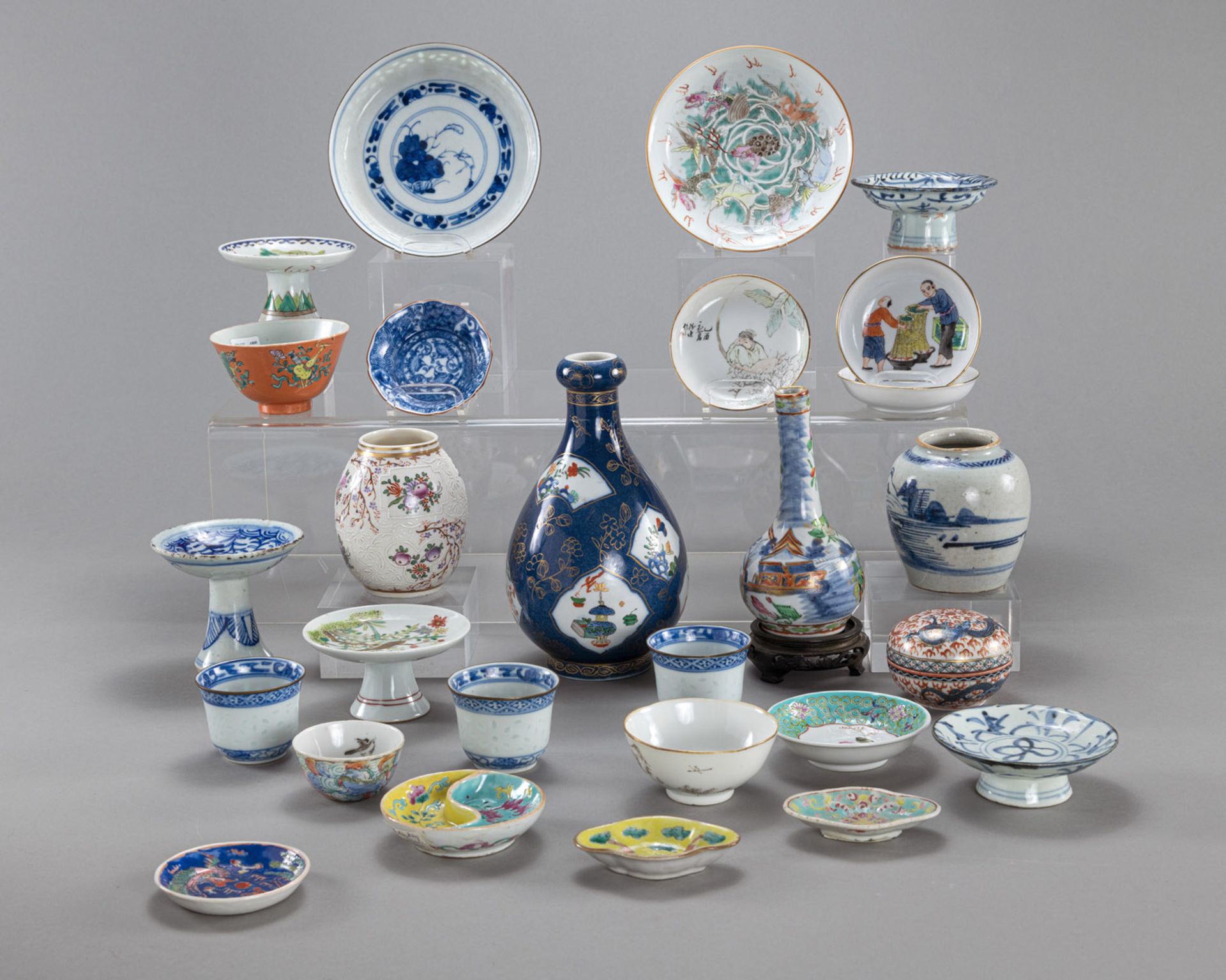A GROUP OF POLYCHROME PORCELAIN VASES, BOWLS, AND DISHES - Image 2 of 4