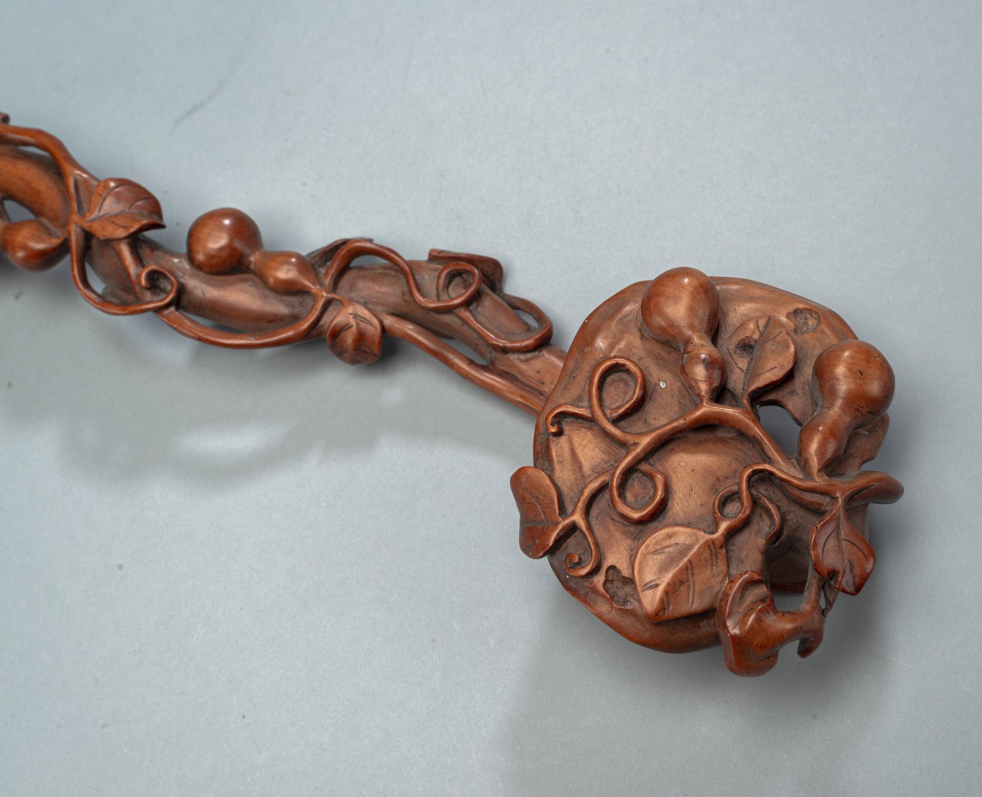 BOXWWOD RUYI SCEPTER CARVED WITH CALABASH DECORATION - Image 3 of 3