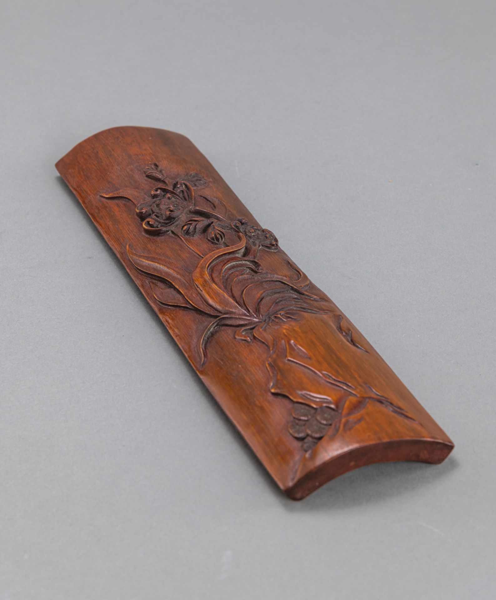 A LOTUS RELIEF BAMBOO ARMREST - Image 3 of 3