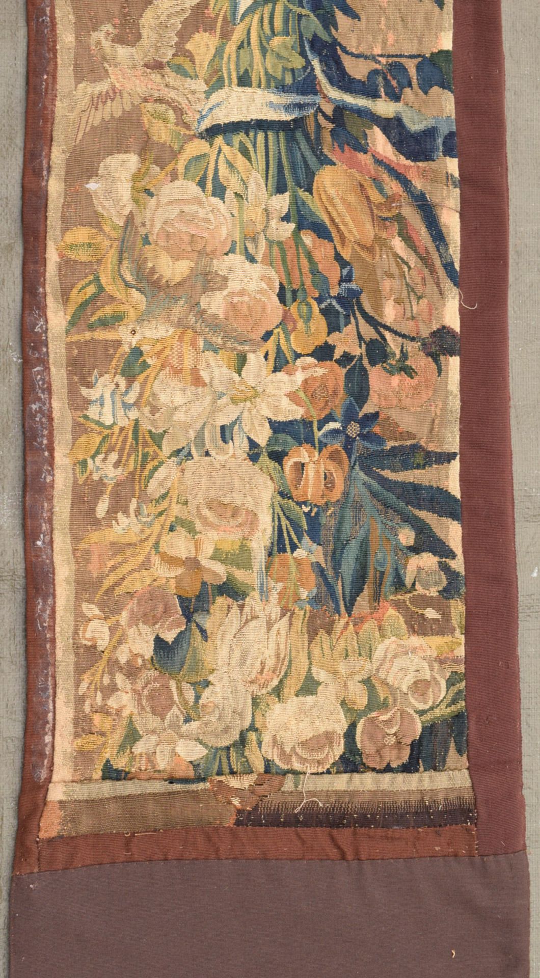 A TAPESTRY BORDER FRAGMENT USED AS A DOOR FRAME DECORATION - Image 9 of 10