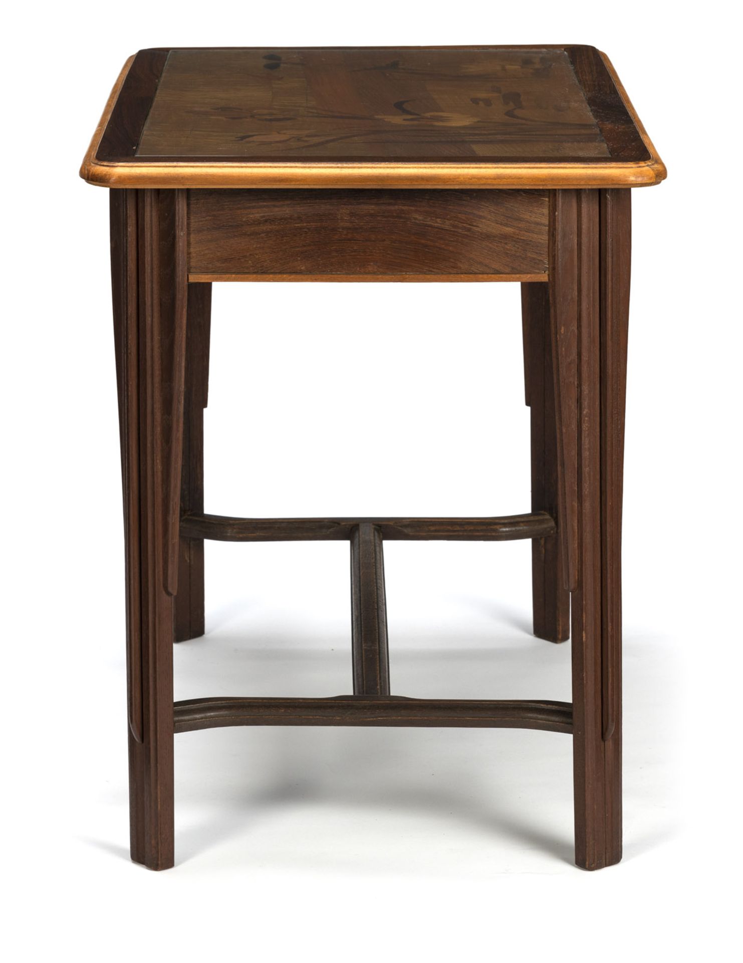 AN ART NOUVEAU FLORAL TOOLED PALISANDER, OAKWOOD, MAHOGANY, ROOTWOOD AND ASH WRITING DESK - Image 6 of 8