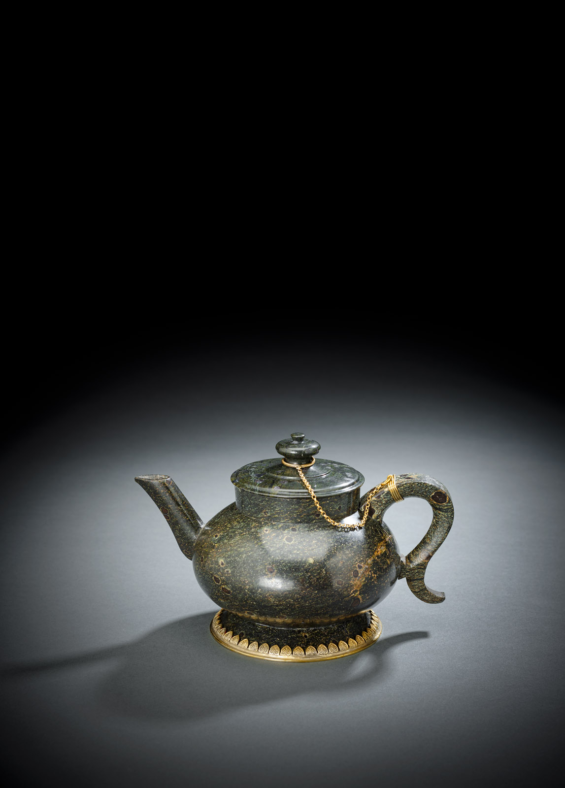 A VERMEIL MOUNTED SERPENTINE TEAPOT AND COVER - Image 2 of 2